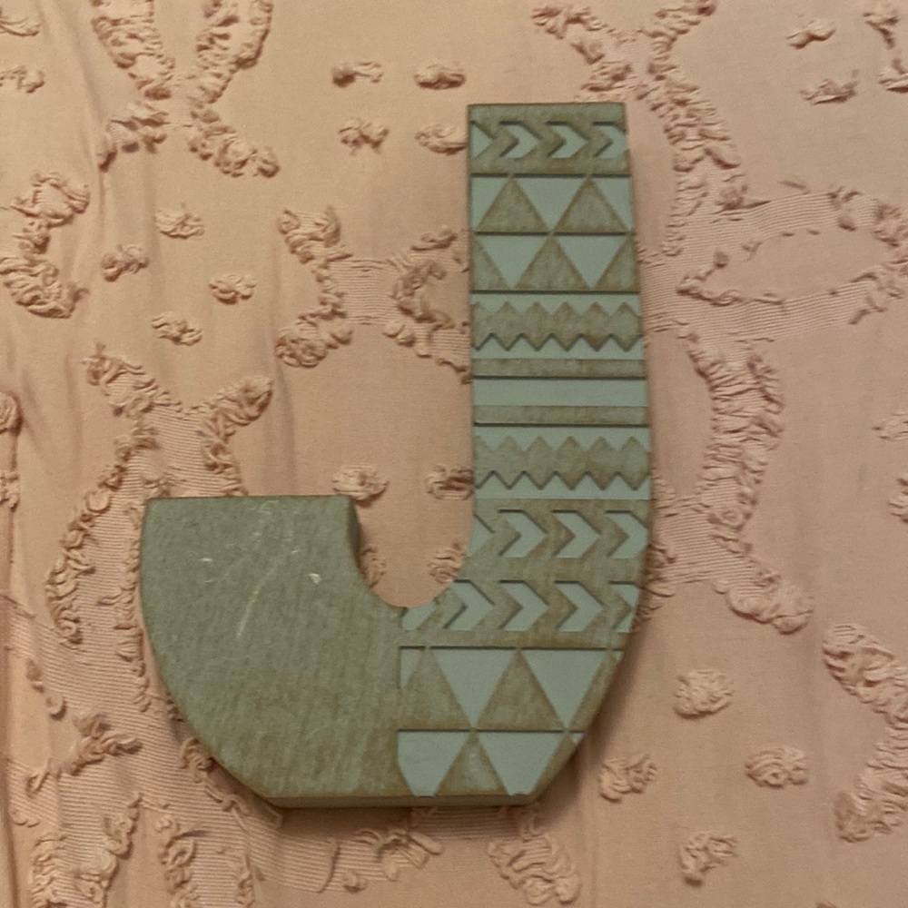 This will be cute for a bedroom or a bedroom wall or a dorm room